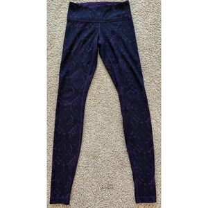 Lululemon Purple Gothic Print Athletic Yoga Running Capris - Size 4